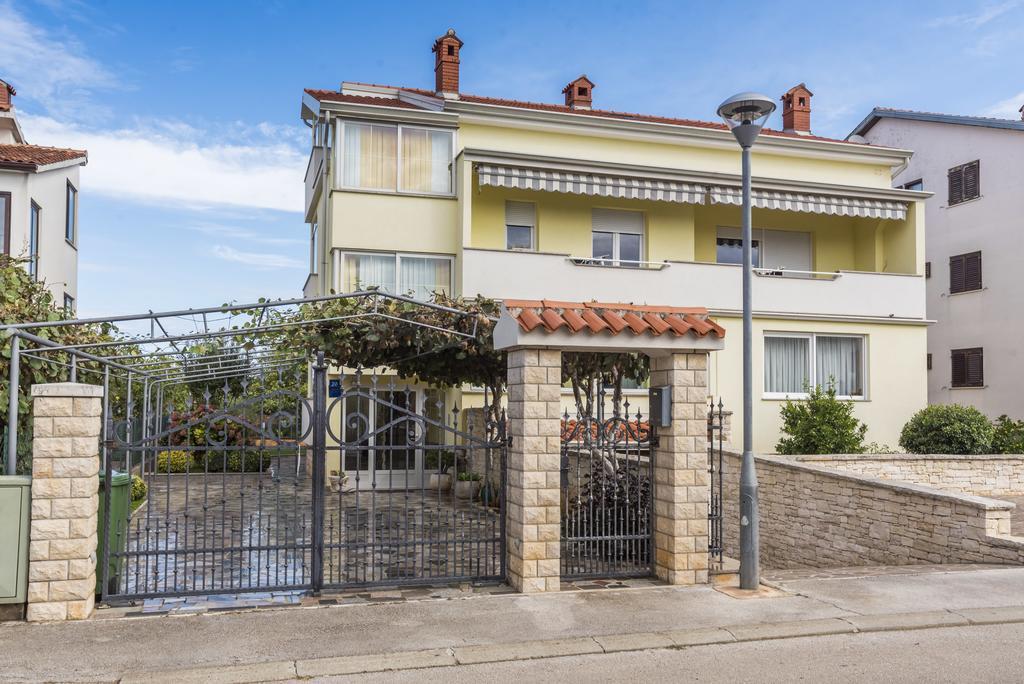 Alto Apartments Umag Exterior photo