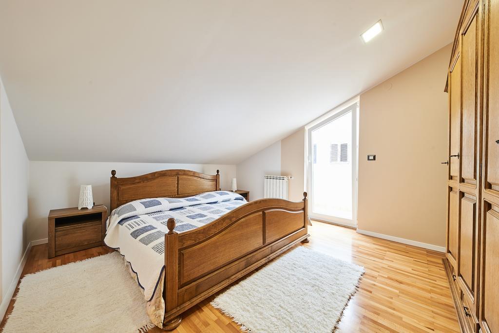 Alto Apartments Umag Exterior photo